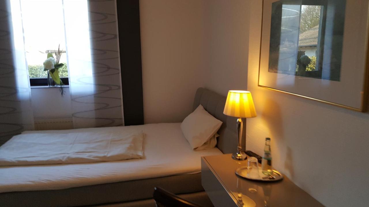 Landhotel Linden Am Venekotensee Niederkrüchten Dış mekan fotoğraf